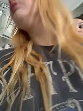 ErikaMuse's cam snapshot