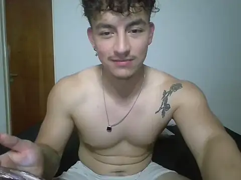 Tonblaze live sex cam