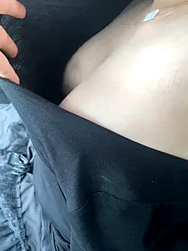 Newpussy_at_strip live sex cam