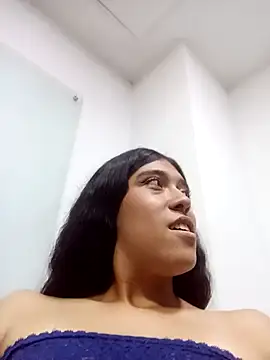 Luna_delvalle's cam snapshot