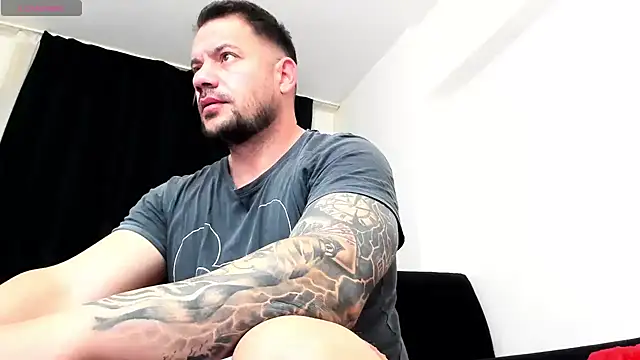 musclemonster31's cam snapshot