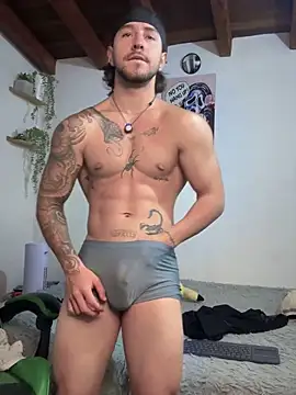 Valentino_Xander live sex cam
