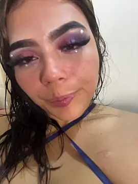 Chloemercury's cam snapshot