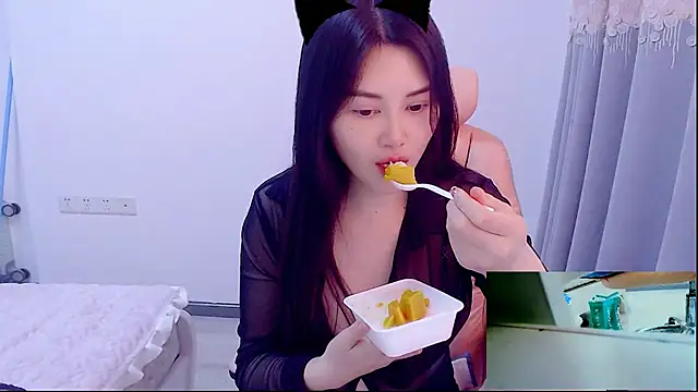 Little-sweet live sex cam