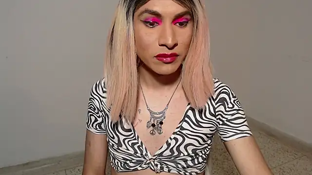 HugeDanex live sex cam