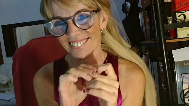 Polly23 live sex cam