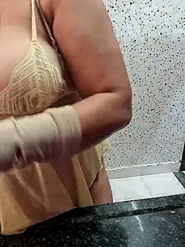 thelustybitch live sex cam