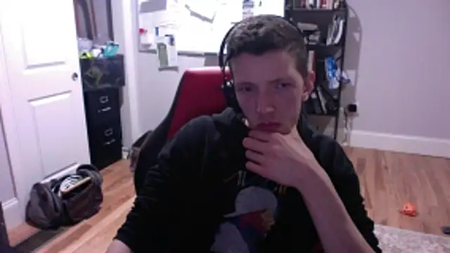 Matthew_Brennan live sex cam