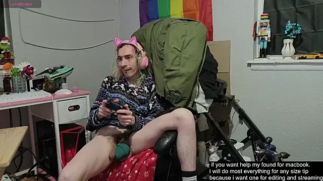 tallnerdyguy live sex cam