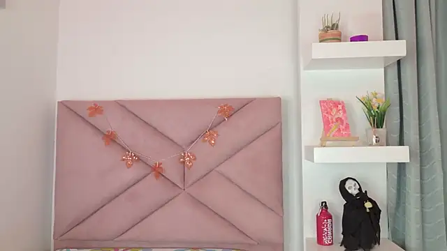 eva_sin18 live sex cam