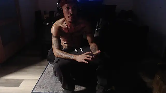 inc25cb@xh live sex cam