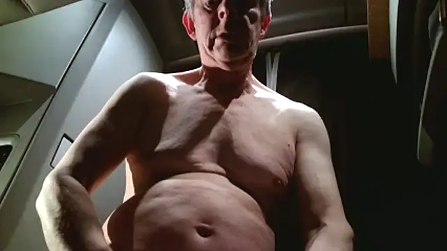 hornymbtrucker's cam snapshot