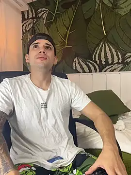 Mike_montoya1 live sex cam