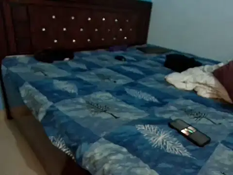 yourhoneyx1 live sex cam