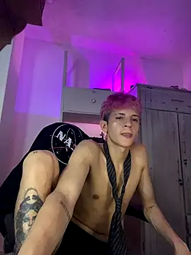 tylernova live sex cam