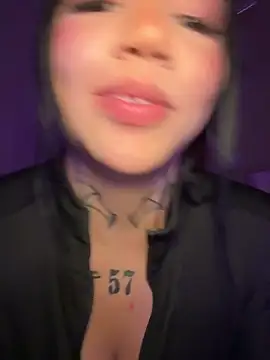 Nickiiiii live sex cam