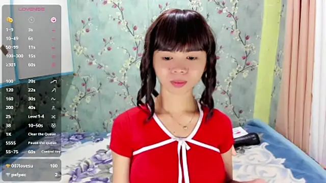 UrHotSexyShine live sex cam