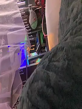 gurlnips live sex cam