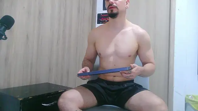 Aaron_kwok28 live sex cam