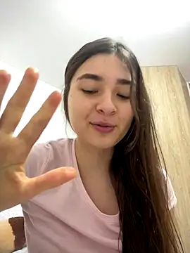 Valentina_ro live sex cam