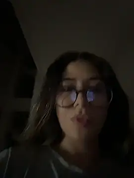 Caitlinn_catt live sex cam