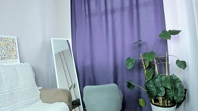 BettyBloom69 live sex cam