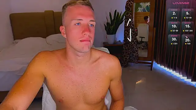 tommy_cumfinger live sex cam