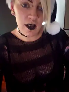 PinkTheHawk live sex cam