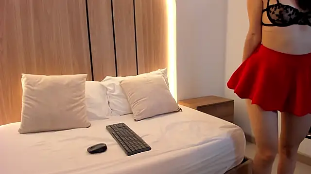 cloee20_'s cam snapshot