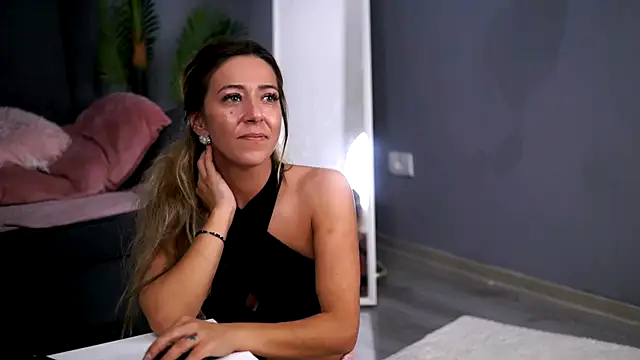 JuliaHyde's cam snapshot