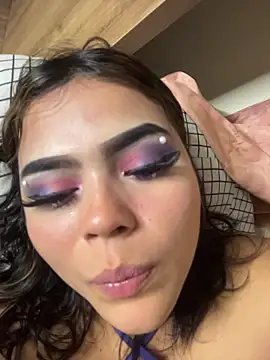 Chloemercury's cam snapshot