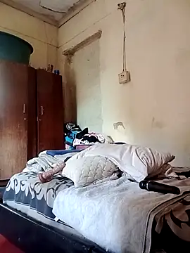 PetiteSquirtQueen's cam snapshot