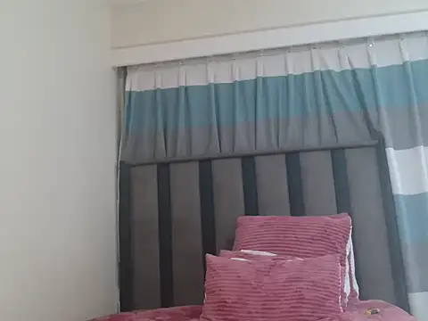 SlimEbonydoll's cam snapshot