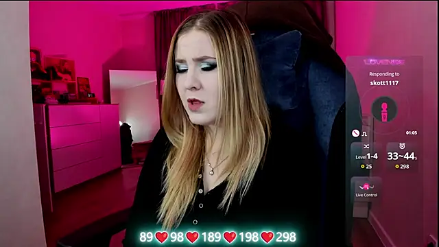 Olivia_Munk's cam snapshot