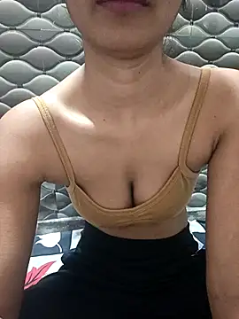 C-u-t-e-Sh-a-r-ma_Ji's cam snapshot