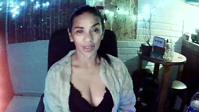 MiiaVelasquez's cam snapshot