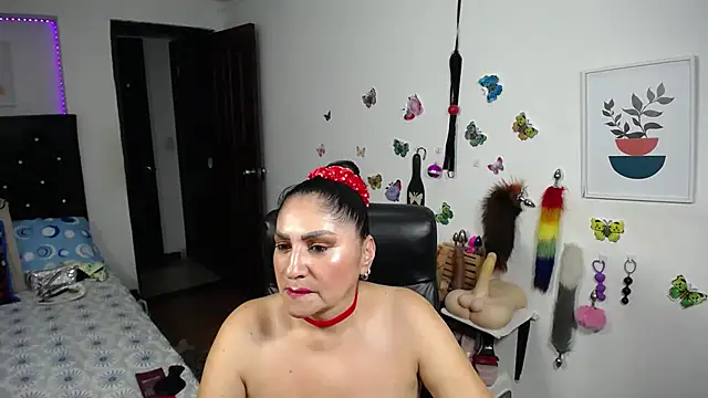 mature_bigboobs10's cam snapshot