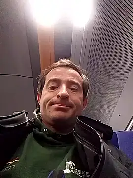 openlegsforyou's cam snapshot