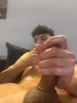 TyroneeDE live sex cam
