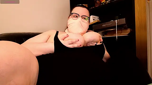 DoubleCherryBombXO live sex cam