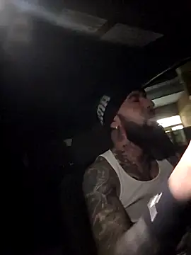 Beardedtattood live sex cam