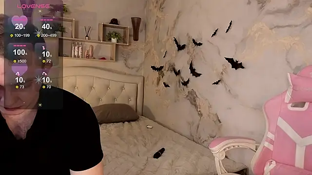 Crystal-Nuts live sex cam