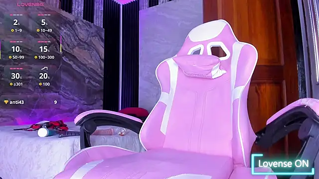 Ellis-Brown live sex cam