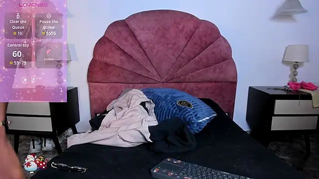 Suckdream1 live sex cam