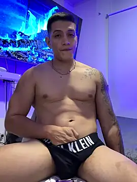 OliverWest04's cam snapshot