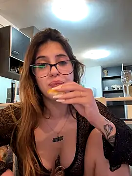 Lolykush's cam snapshot