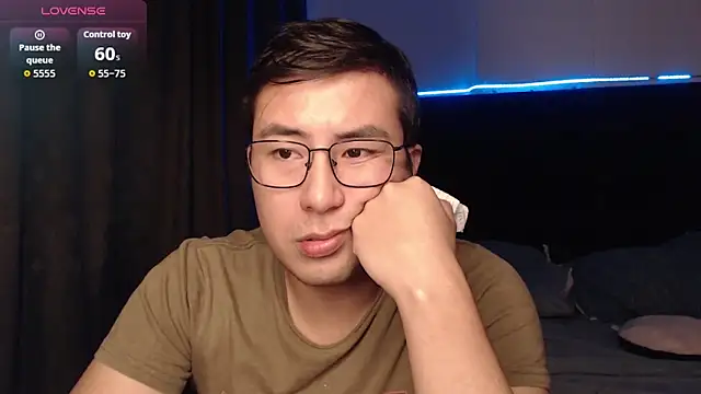 andrewmhilton_'s cam snapshot