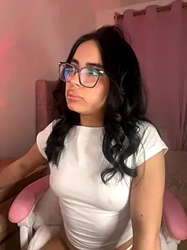 Emily-14 live sex cam