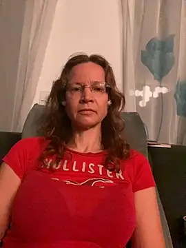 AnnikaRose live sex cam