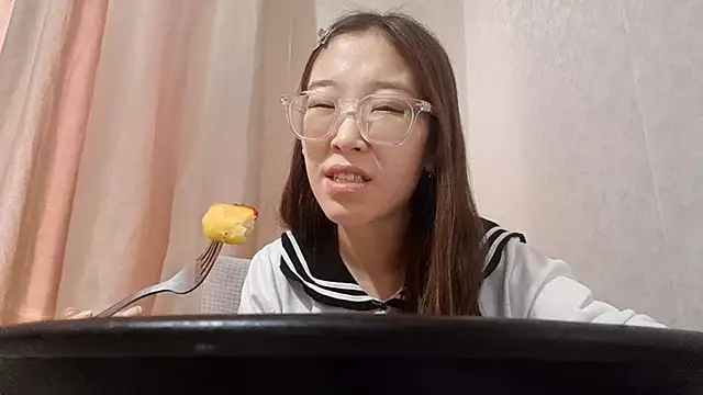 MollyTiger live sex cam